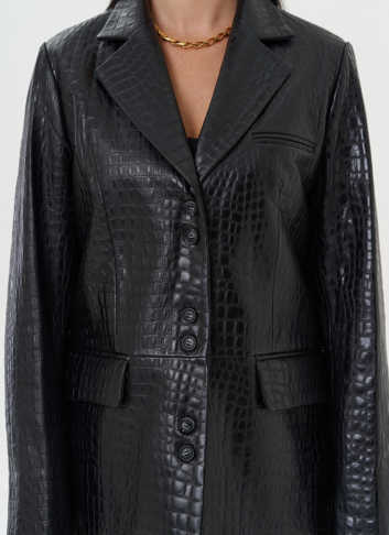 Жакет из натуральной кожи черного цвета