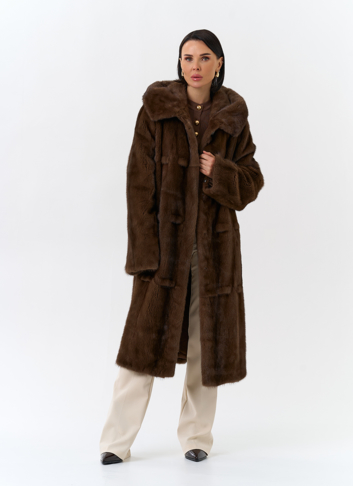 Женская шуба из меха норки с капюшоном 