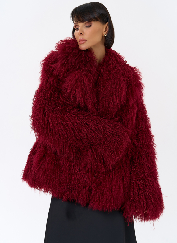 Красная шуба из ламы