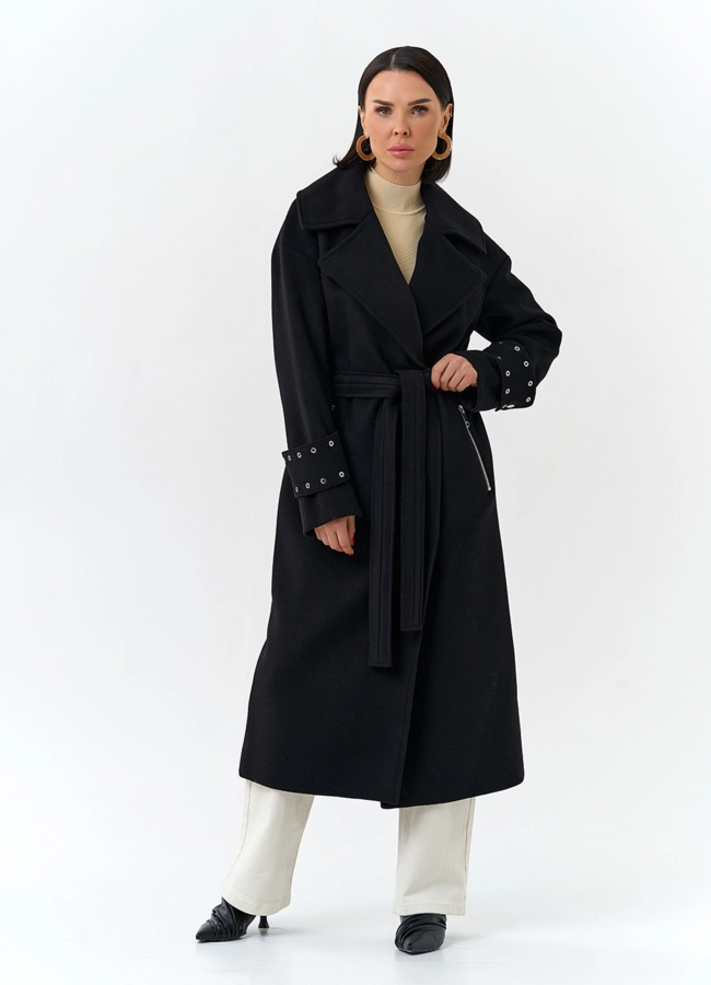 Женское пальто черного цвета модель № 32652 меха малина