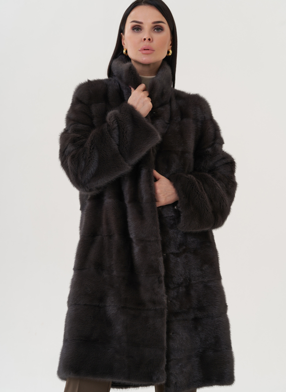 Шуба из норки с воротником стойка
