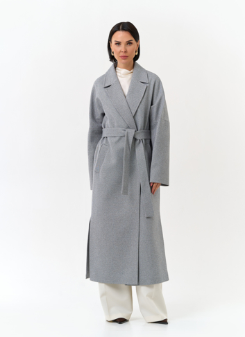 Женское пальто с английским воротником