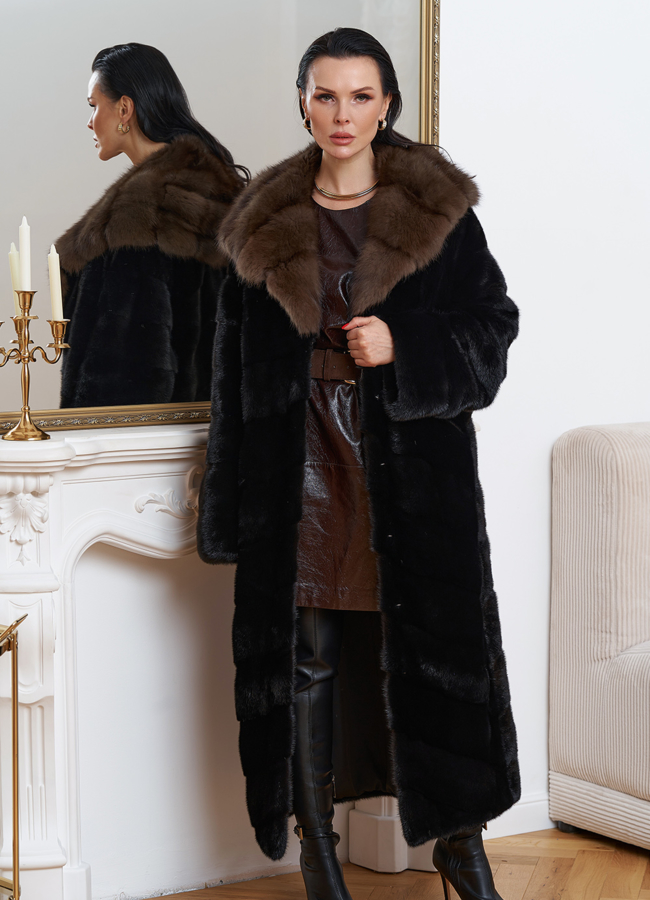 Шуба из норки с капюшоном из меха куницы модель № 26641 меха малина