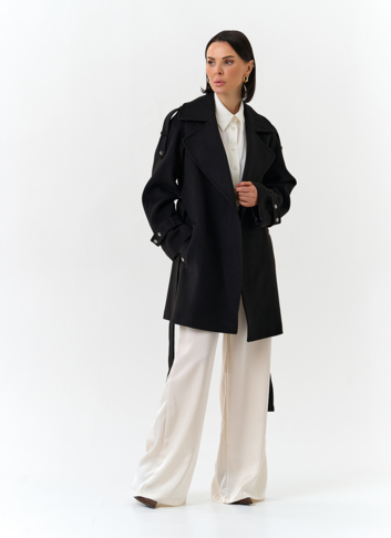 Женское укороченное пальто с английским воротником