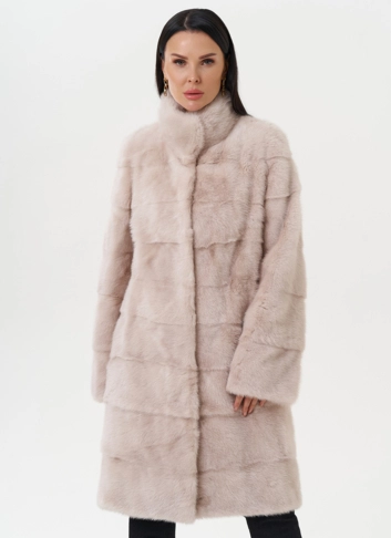 Светлая норковая шуба с воротником стойкой