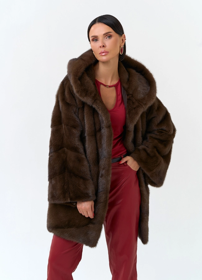 Женская шуба из меха норки с капюшоном модель № 34135 универмаг малина фото
