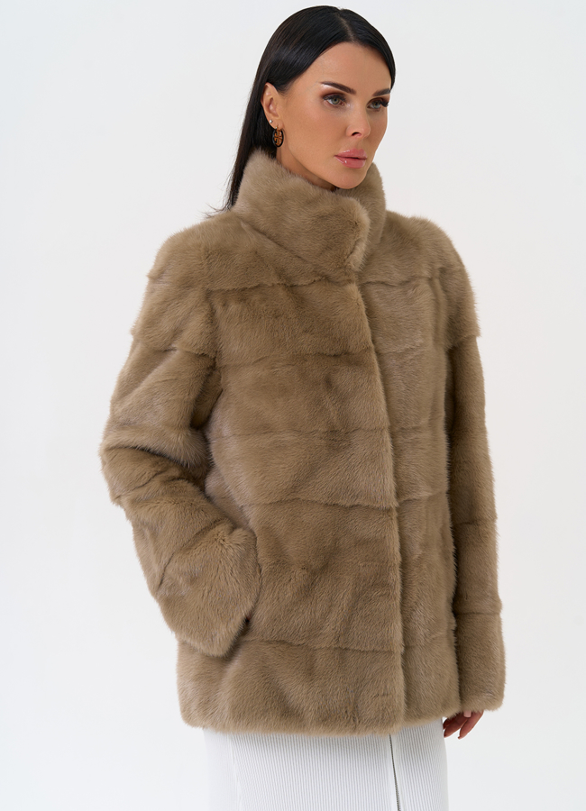 Короткая шуба из норки с воротником стойкой модель № 31329 универмаг малина