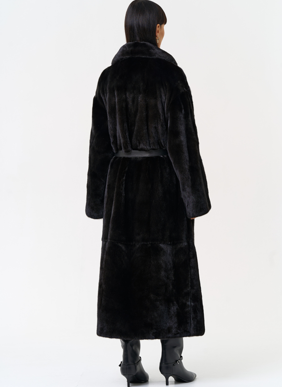 Длинная шуба из меха норки blackglama с поясом