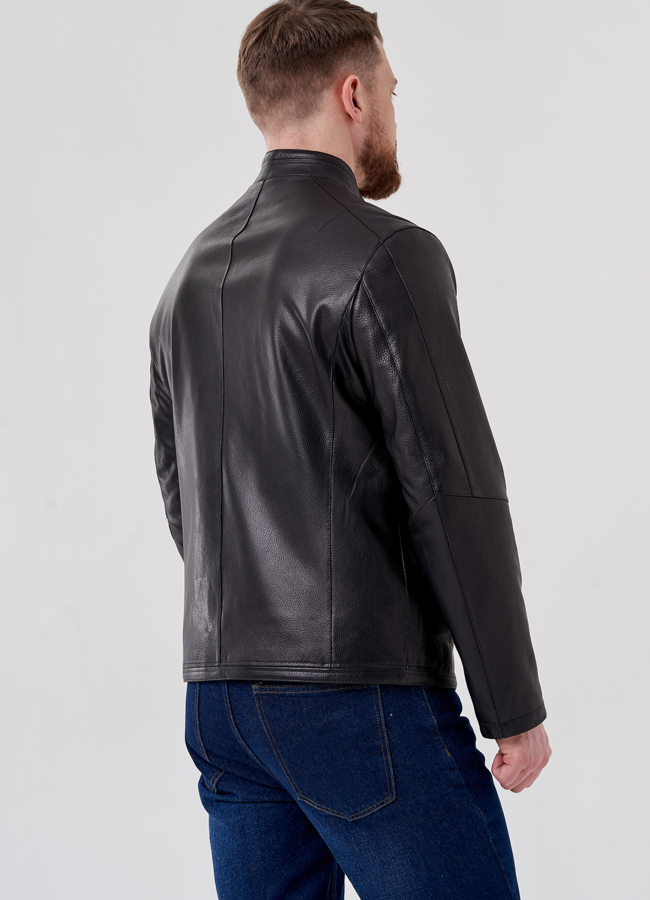 Мужская кожаная куртка черного цвета  модель № 24437 универмаг малина