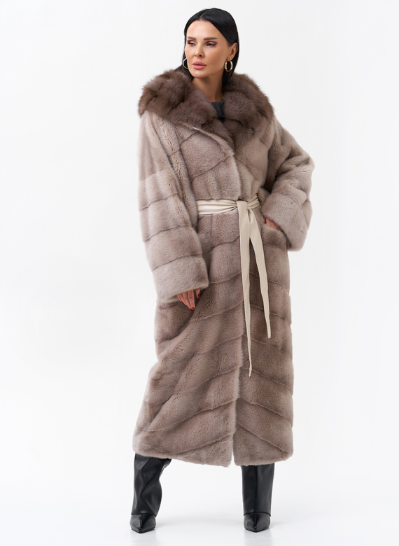 Длинная шуба из норки с капюшоном