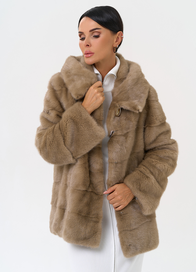 Короткая шуба с капюшоном модель № 31330 универмаг малина